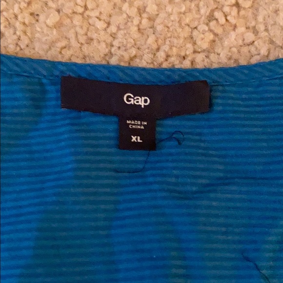 Gap Tank Top - Picture 3 of 3